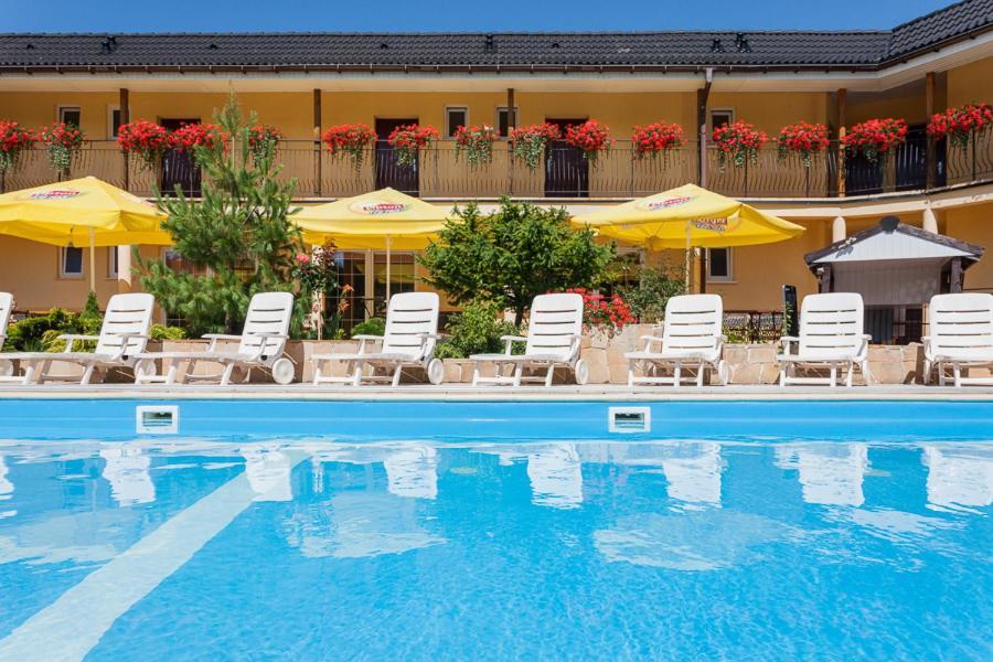 Perla Baltyku Hotell Pustkowo Exteriör bild